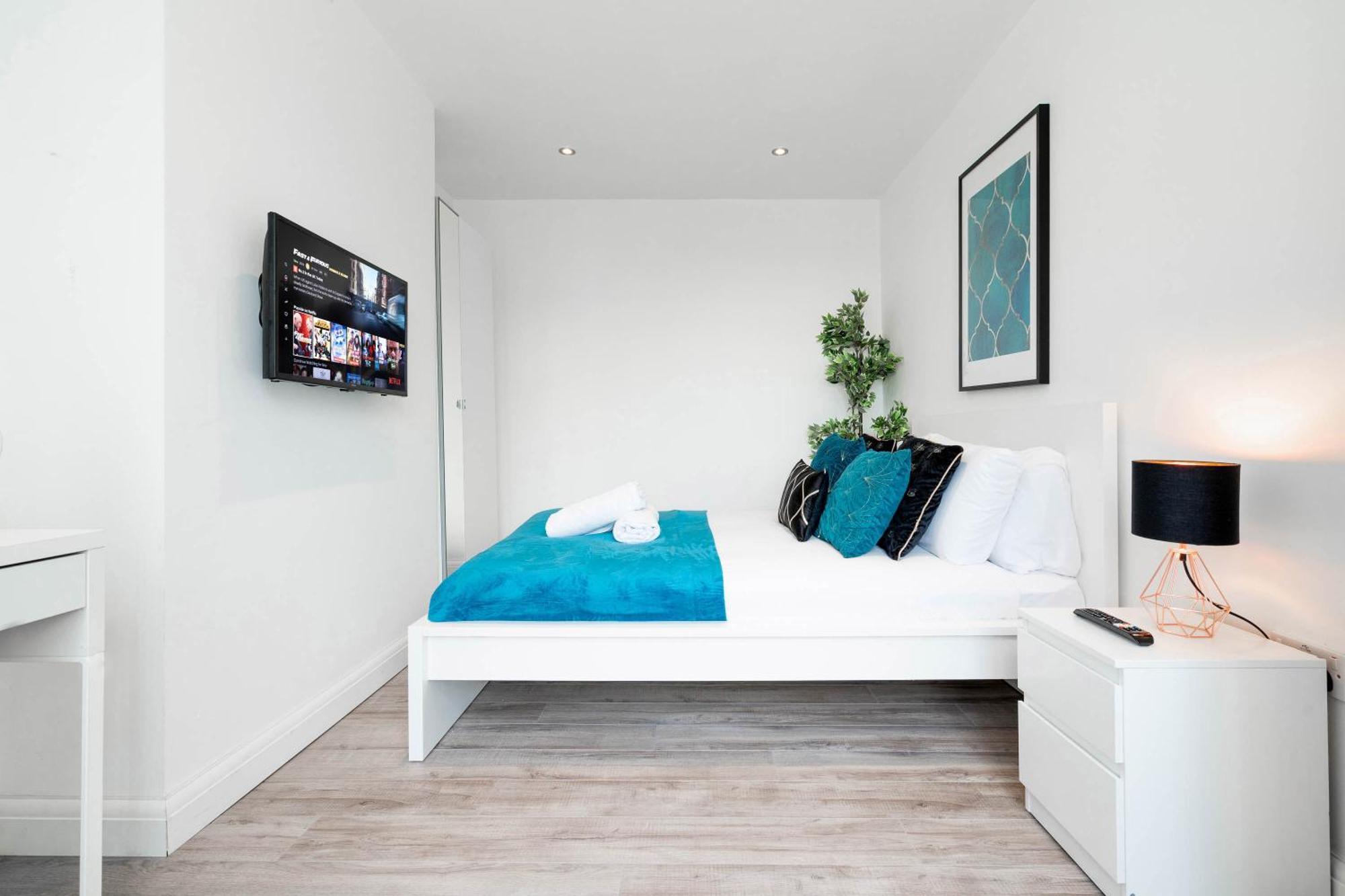 4 Bedroom House - Parking & Garden - Smart Tvs - Netflix - Wifi - Top Rated - 22Cg Birmingham Exterior photo
